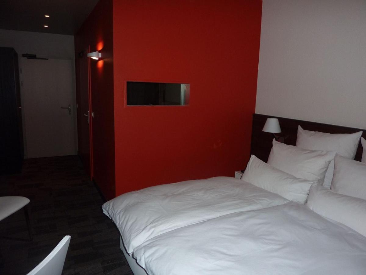 Saint-hubert Hotel